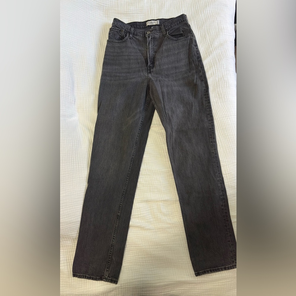 AbercrombieCurve Love Straight Ultra High Rise 
 Gray Black Denim Jeans